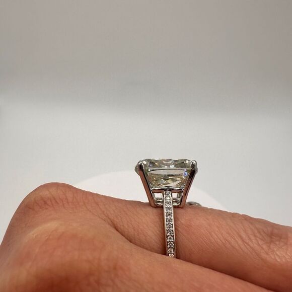 STUNNING 12.4ct cushion cut moissanite, 14k gold, .28ct diamond accents, ring!! - Picture 9 of 14